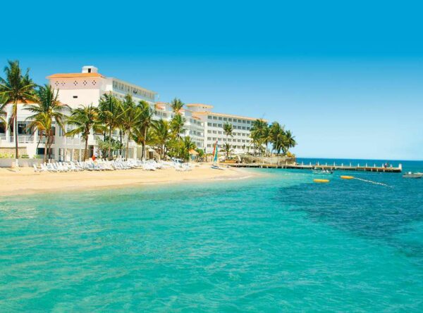Couples Tower Isle Airport Transfer