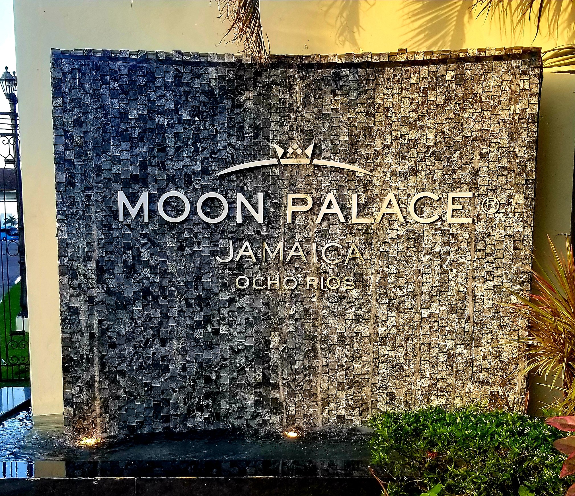 Moon Palace Jamaica Airport Transfer - Image 2