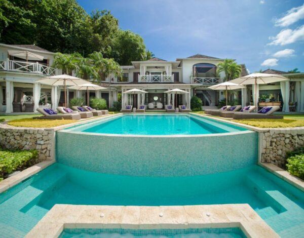 Round Hill Hotel and Villas Airport Transfer